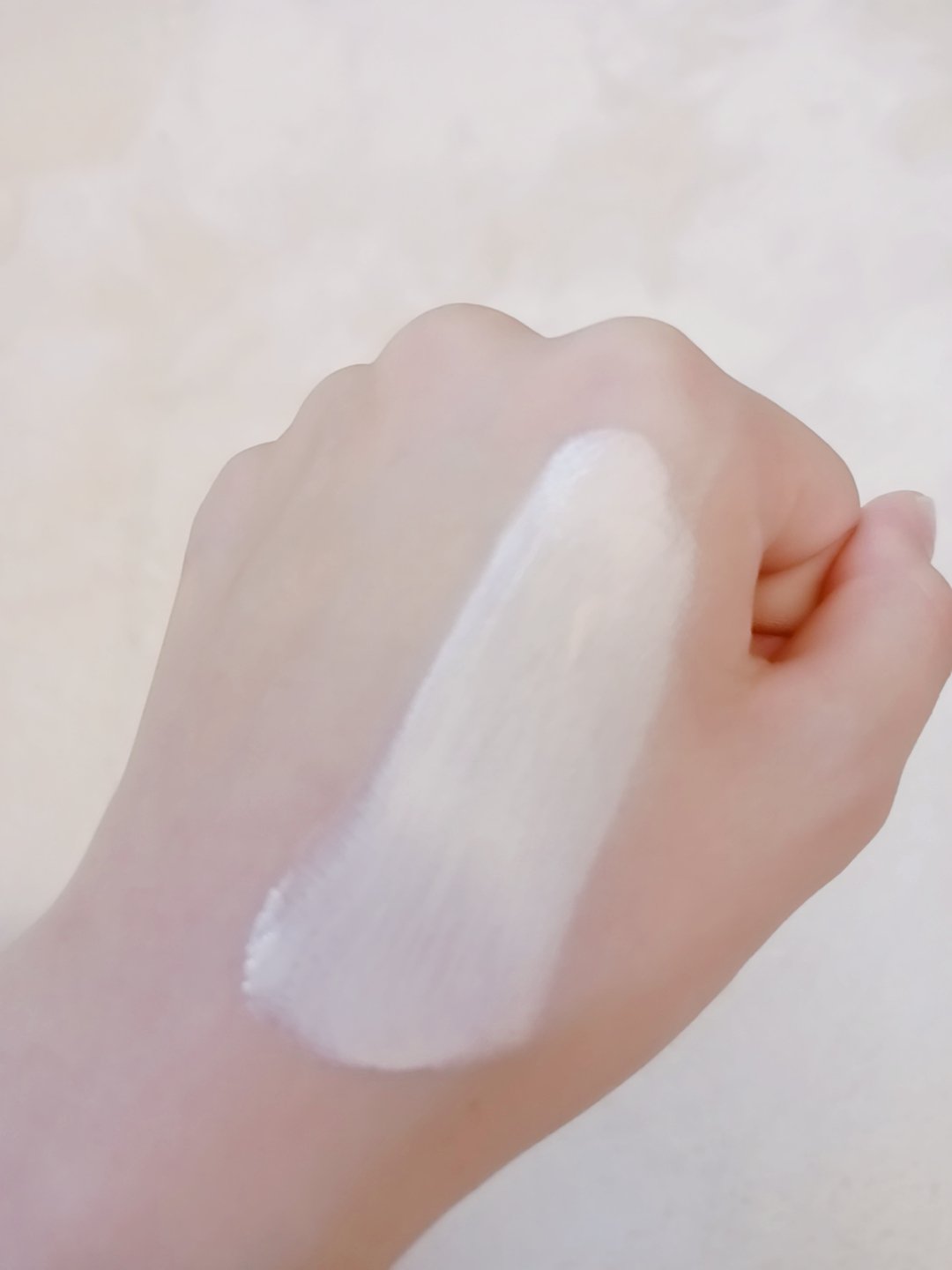 フィーファンデーションガラス/fwee/リキッドファンデーションを使ったクチコミ（2枚目）