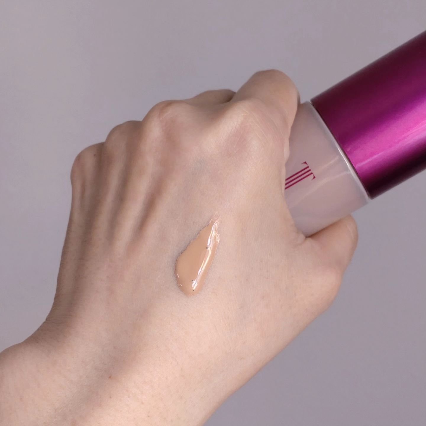 トワニー レイヤリングスキンリクイド/TWANY/リキッドファンデーションを使ったクチコミ（3枚目）