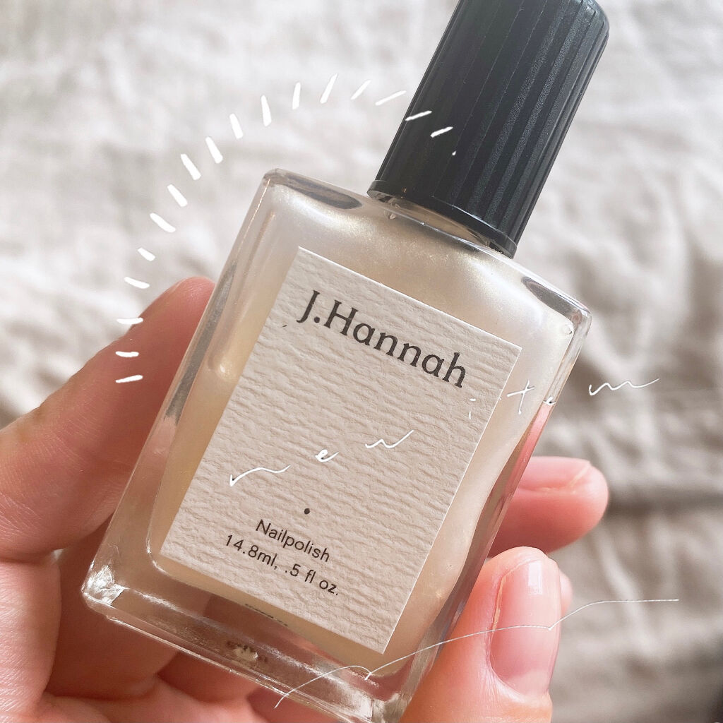 ホワイトネイルのネイルデザイン】ネイルポリッシュ｜J.Hannahの口コミ