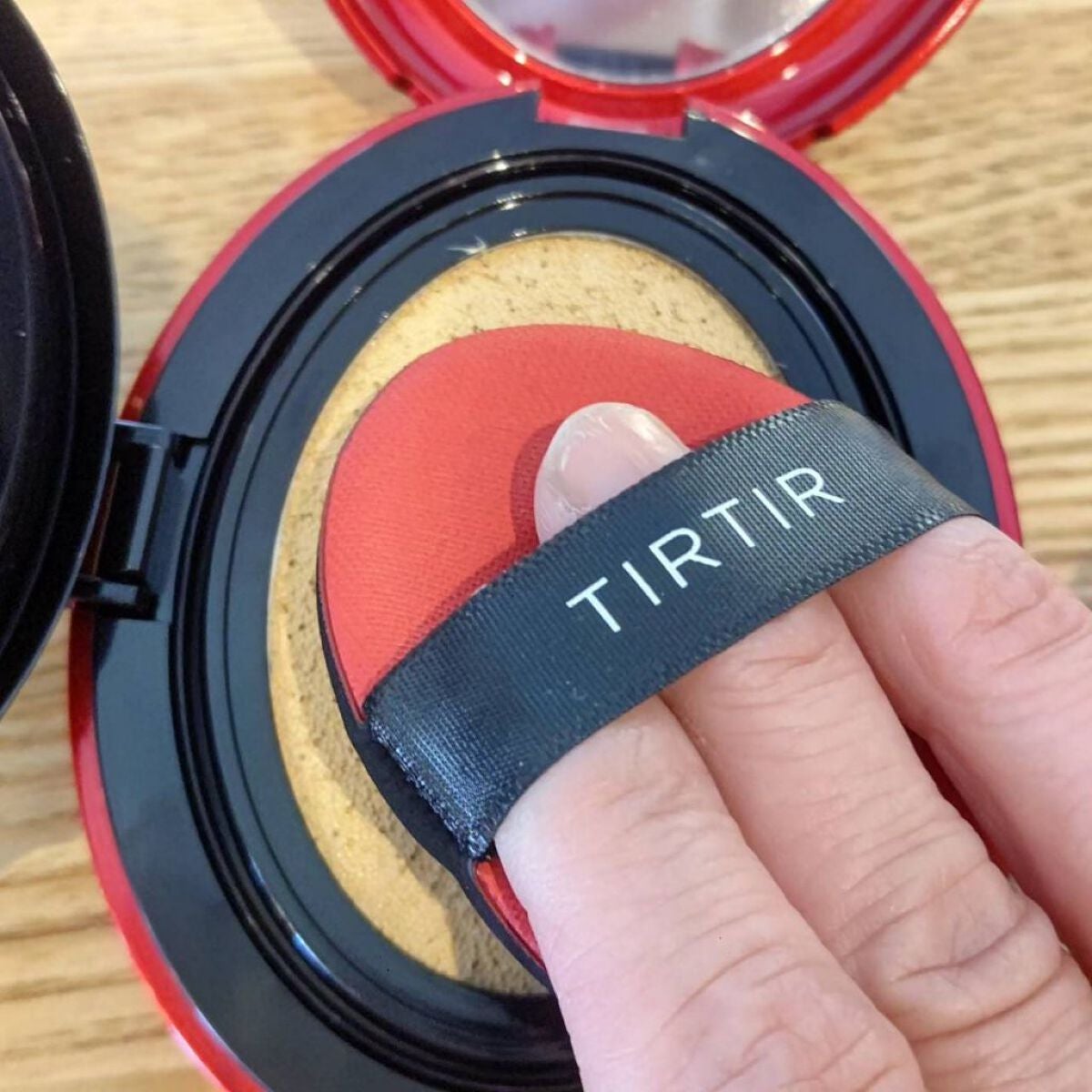 マスク フィット レッド クッション/TIRTIR(ティルティル)/クッションファンデーションを使ったクチコミ(2枚目)