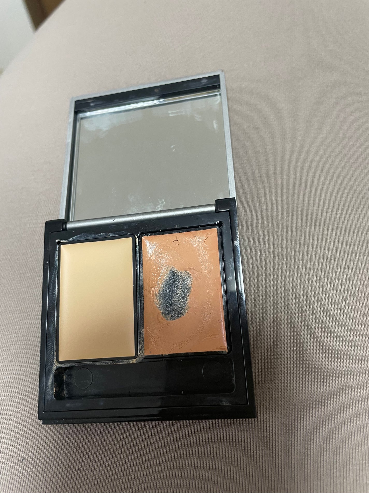 &be ファンシーラー/&be/パレットコンシーラーを使ったクチコミ(2枚目)