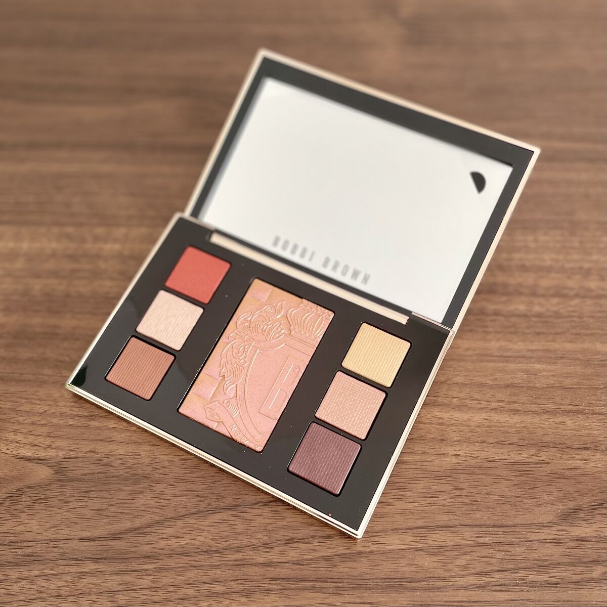 リュクス アイ & チーク パレット/BOBBI BROWN/アイシャドウパレットを使ったクチコミ（1枚目）