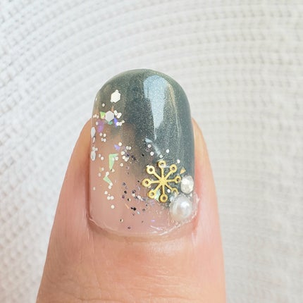 土木系おねいさん on LIPS 「今日のネイル💅2023年の締め括りはキラキラな雪ネイル❄️✼•..」(6枚目)
