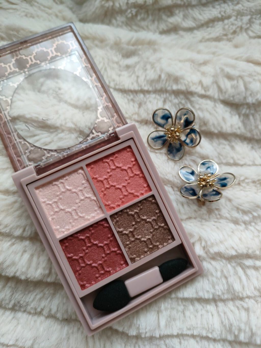 グロッシーリッチ アイズ N/Visée/アイシャドウパレットを使ったクチコミ（2枚目）