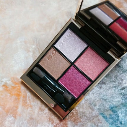 シグニチャー カラー アイズ 120 冬薔薇 -FUYUSOUBI/SUQQU/アイシャドウパレットを使ったクチコミ(2枚目)