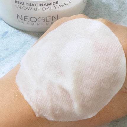 リアルナイアシンアミドグローアップデイリーマスク/NEOGEN/その他スキンケアを使ったクチコミ(3枚目)