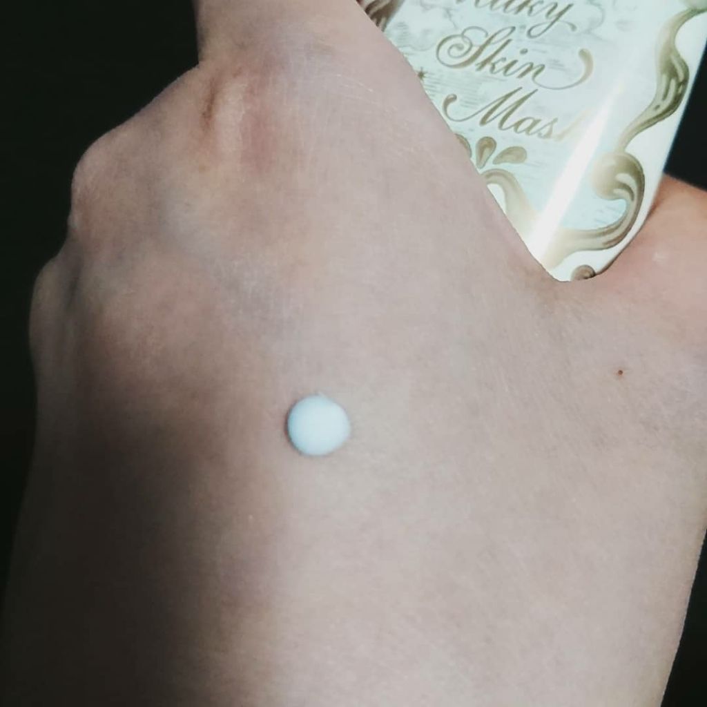 ミルキースキンマスク/MAJOLICA MAJORCA/化粧下地を使ったクチコミ（2枚目）