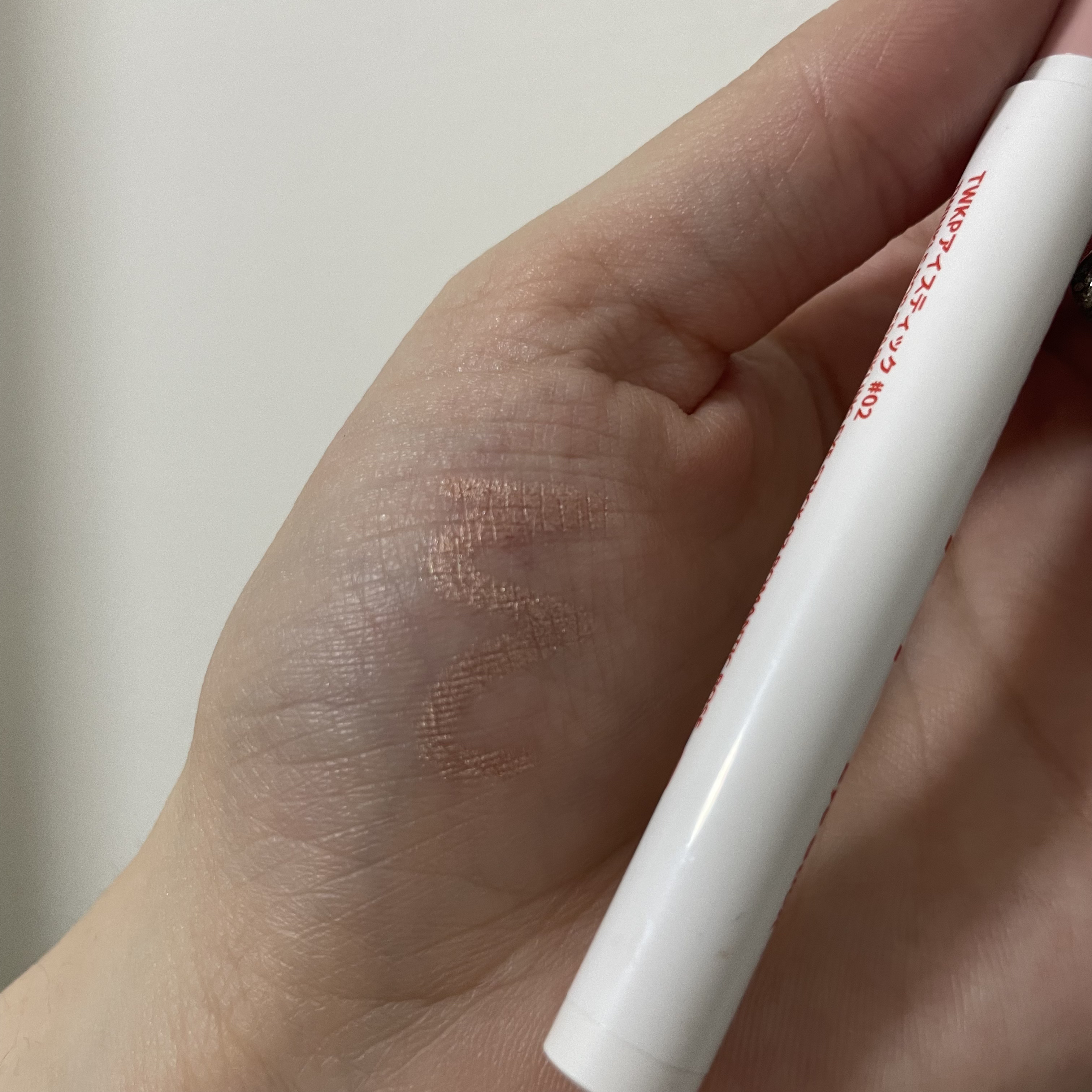 スパークリングアイスティック 02 ROMANTIC ROSE/TWINKLE POP/ペンシルアイライナーを使ったクチコミ（2枚目）