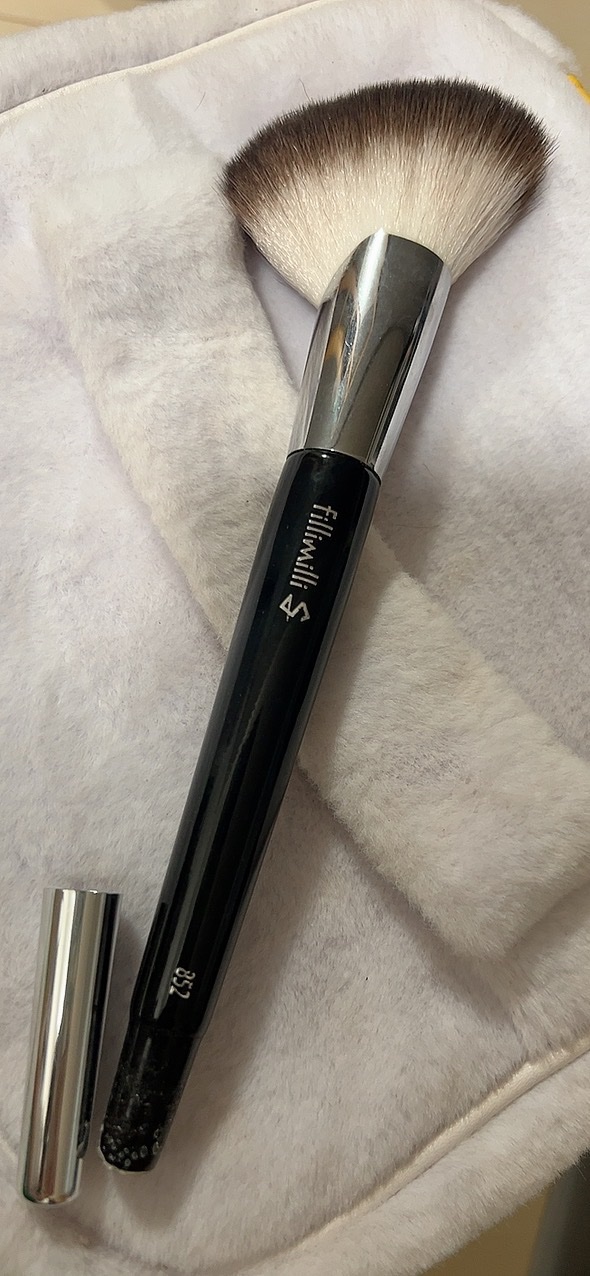 FilliMilli  Sシェーディングブラシ852 /fillimilli/メイクブラシを使ったクチコミ（1枚目）