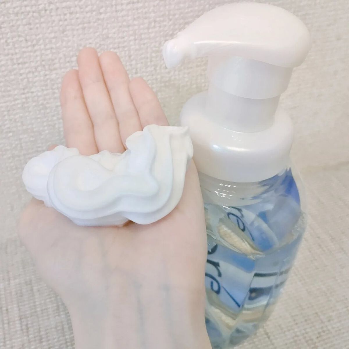 ザ ボディ 泡タイプ ピュアリーサボンの香り/ビオレu/ボディソープを使ったクチコミ（2枚目）