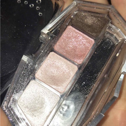 フォーシャイニーアイズ/キャンメイク/アイシャドウパレットを使ったクチコミ(4枚目)