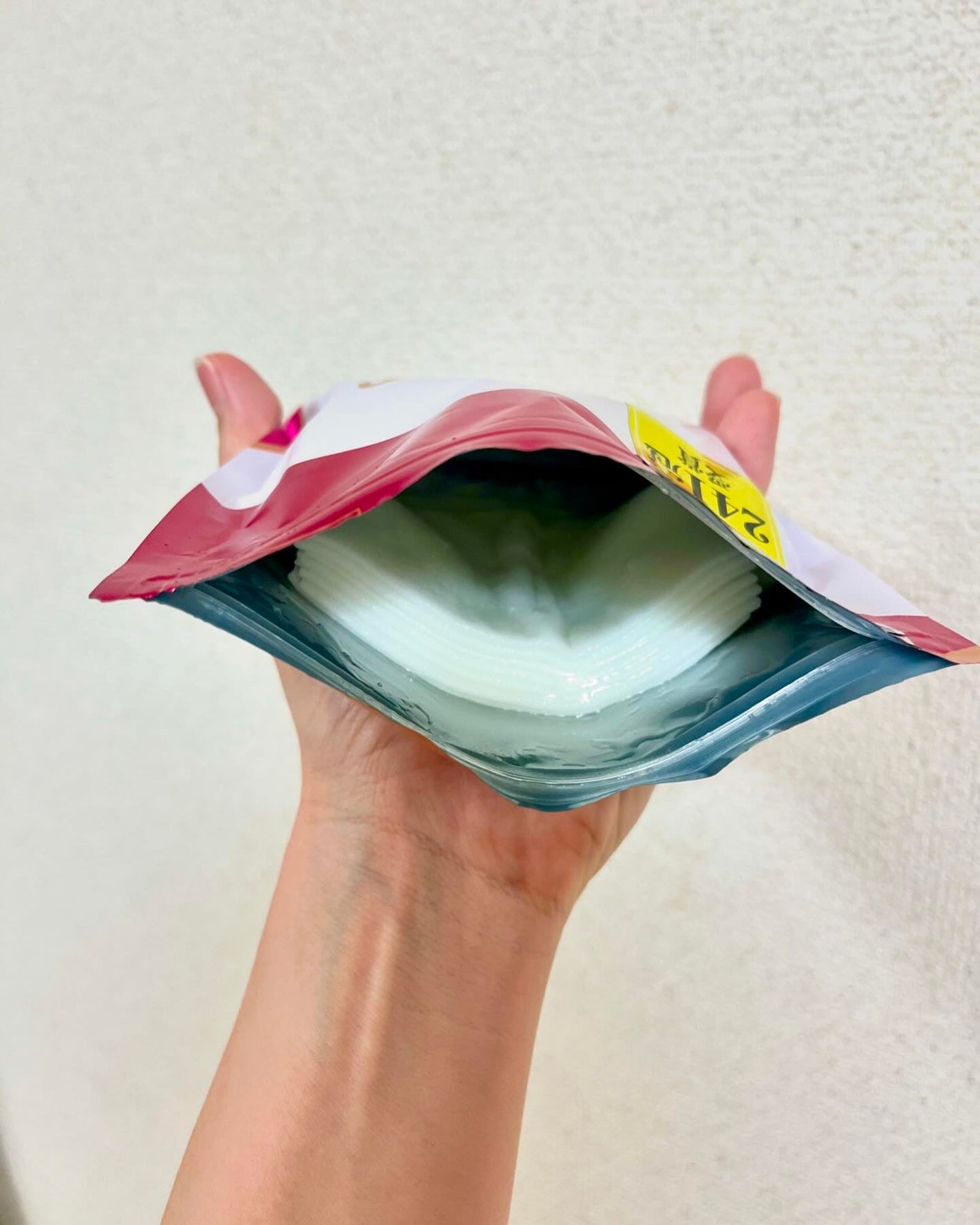 シャンティ on LIPS 「購入品/ルルルンフェイスマスク/引きしめ保湿マスク/-----..」(3枚目)