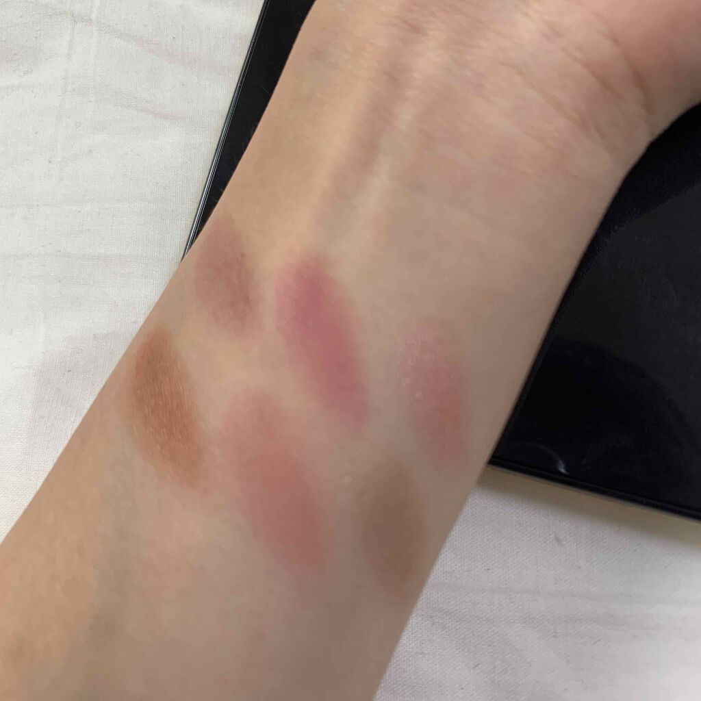 パウダー ブラッシュ コンパクト/SUQQU/パウダーチークを使ったクチコミ（2枚目）