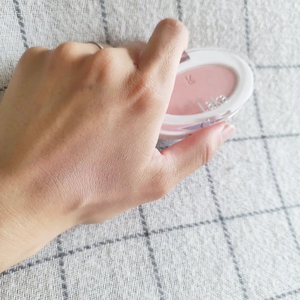 ラブシルクブラッシュ/Laka/パウダーチークを使ったクチコミ(4枚目)