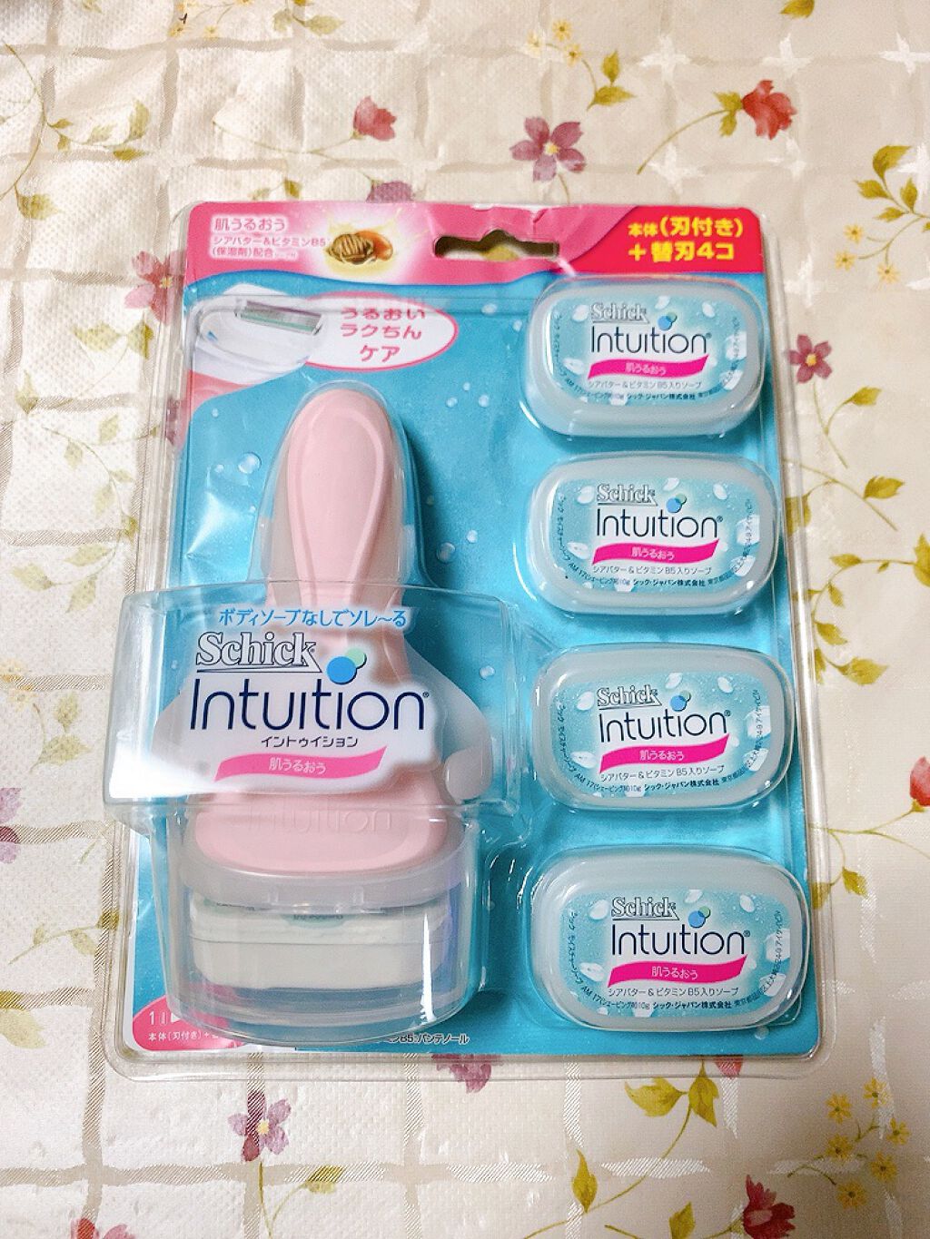 イントゥイション しっとり肌 ホルダー (刃付き+替刃1コ)/イントゥイション/シェーバーを使ったクチコミ(1枚目)