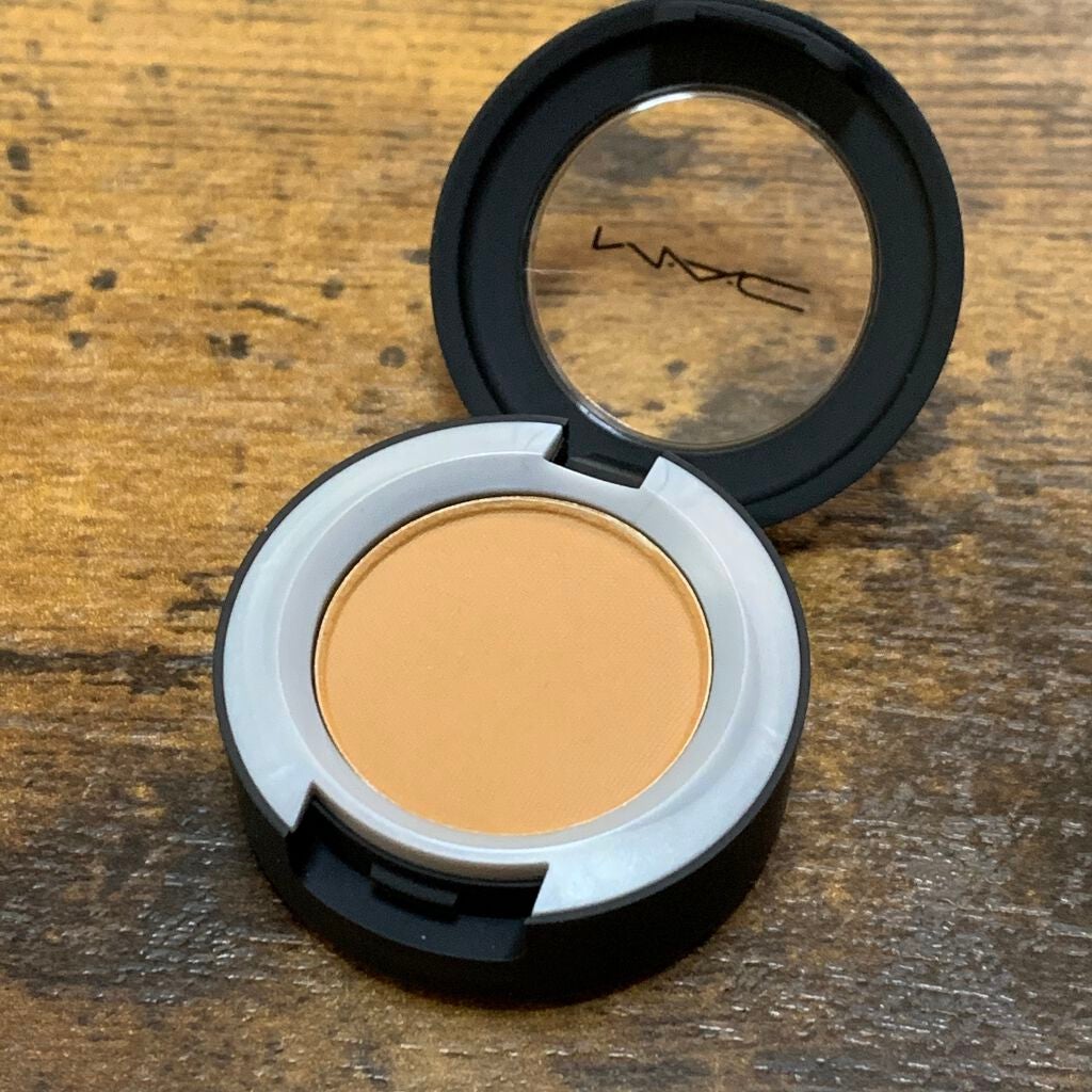 パウダー キス アイシャドウ/M・A・C/単色アイシャドウを使ったクチコミ(2枚目)