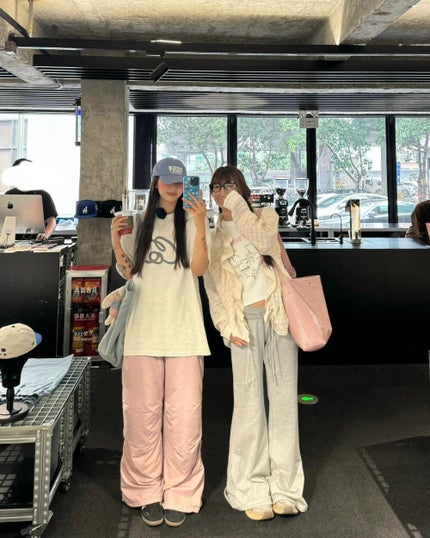 ひとみ on LIPS 「即座に応える友情はとても幸せです#コーデ#韓国雑貨#韓国ファッ..」(3枚目)