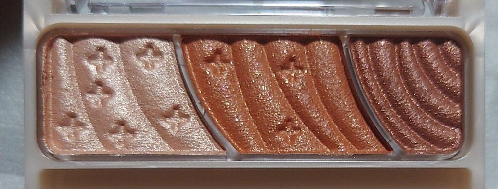 トーンアップアイシャドウ/CEZANNE/アイシャドウパレットを使ったクチコミ(2枚目)