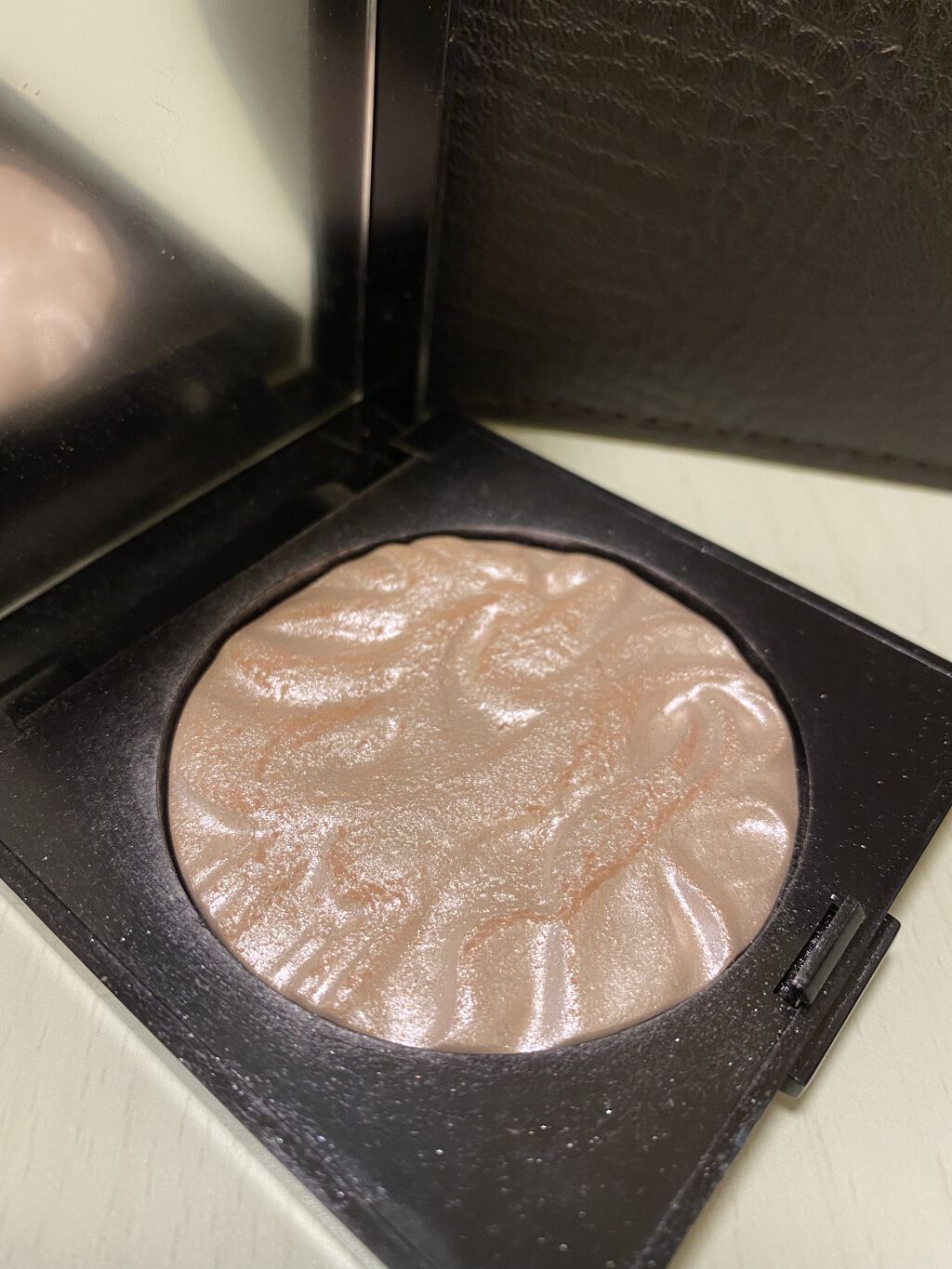 フェイスイルミネーター/ローラ メルシエ/パウダーハイライトを使ったクチコミ（1枚目）