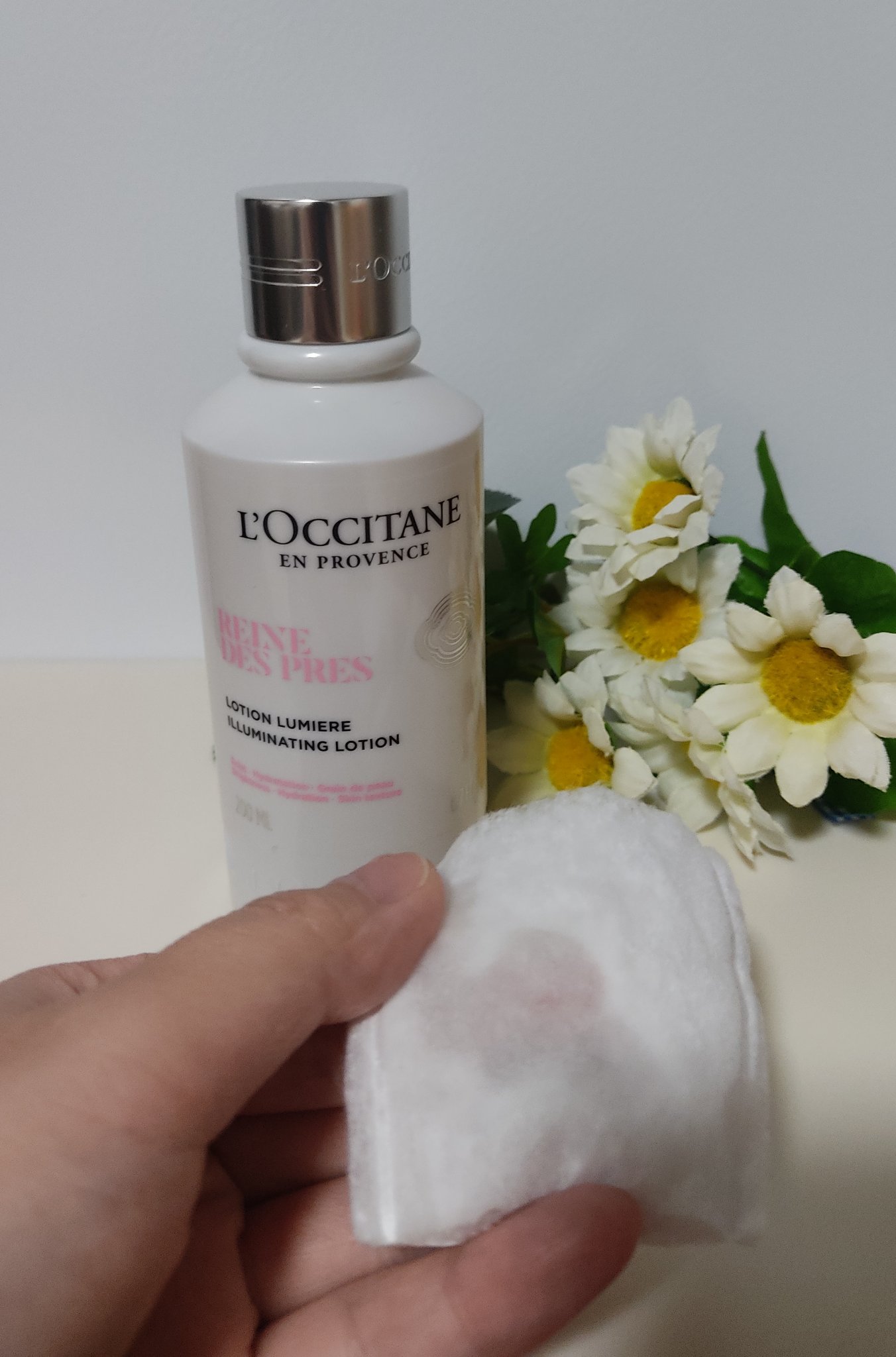 レーヌデプレ ラディアントフェイスウォーター/L'OCCITANE/拭き取り化粧水を使ったクチコミ（3枚目）