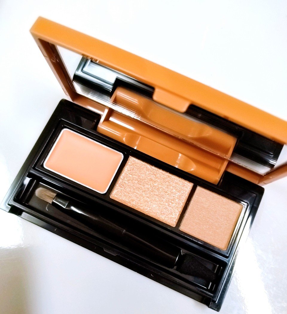 アンダーアイファインダー/KATE/パレットコンシーラーを使ったクチコミ（3枚目）