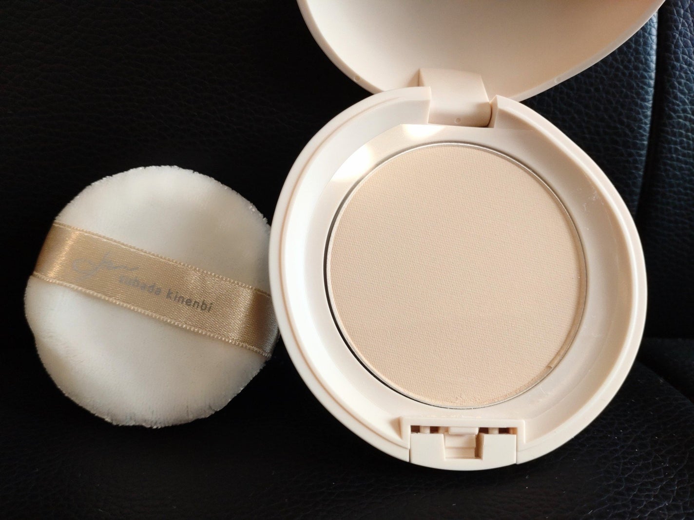 サナ 素肌記念日 スキンケアパウダー N/素肌記念日/プレストパウダーを使ったクチコミ(8枚目)