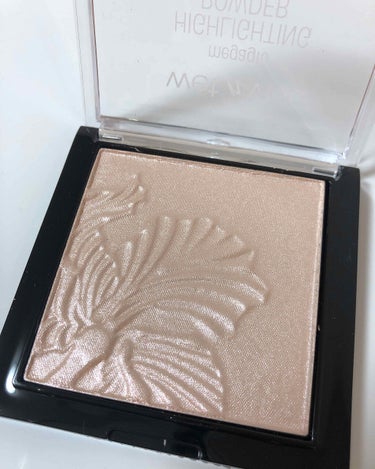 MegaGlo Highlighting Powder/wet 'n' wild/パウダーハイライトを使ったクチコミ（2枚目）