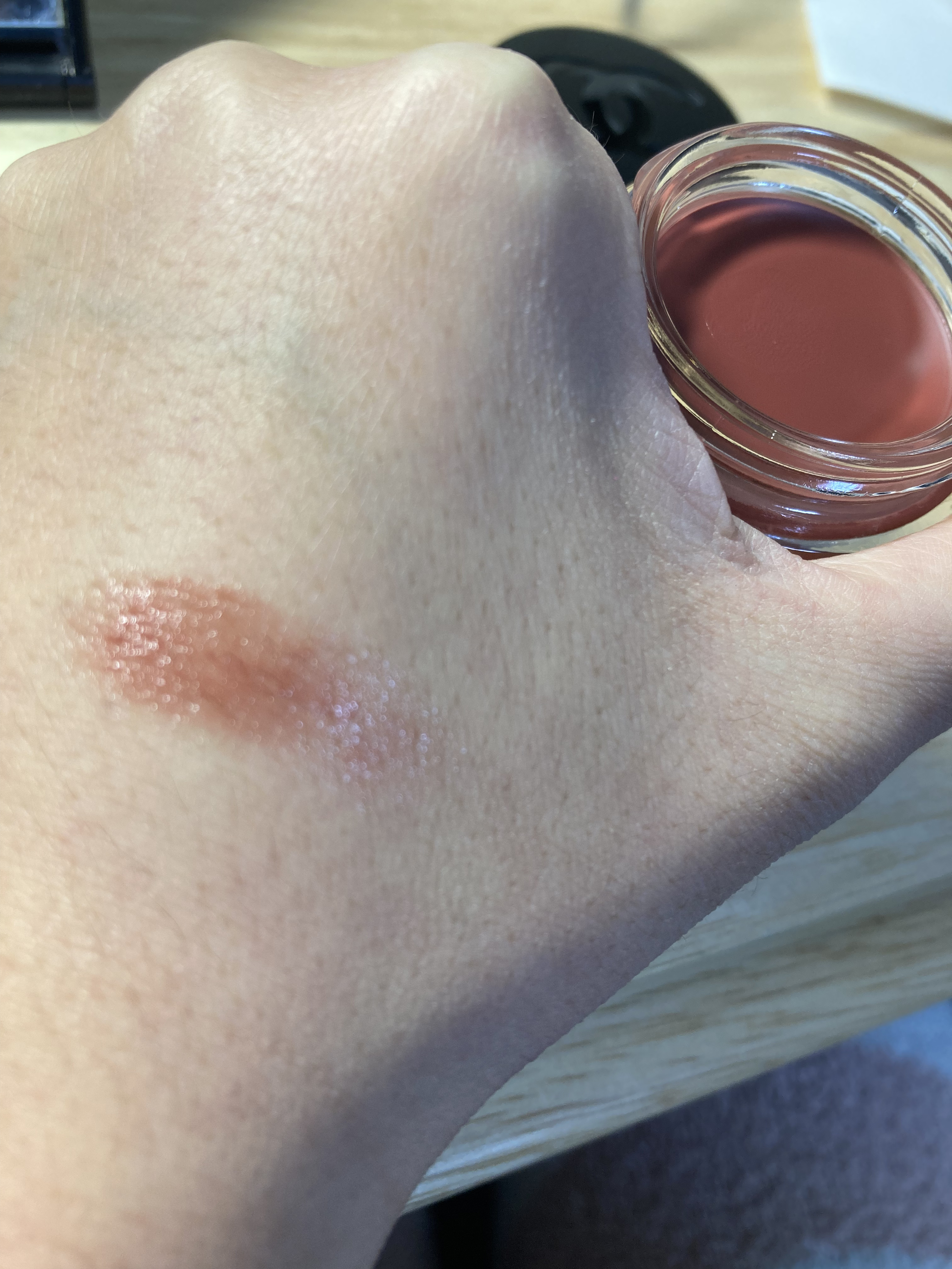  リップ＆チーク ボーム N°1 ドゥ シャネル 3 ヴァイタル ベージュ/CHANEL/口紅を使ったクチコミ（2枚目）