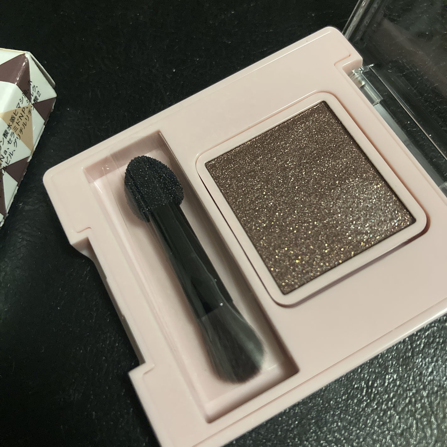 フーミー シングルラメシャドウ/WHOMEE/単色アイシャドウを使ったクチコミ(2枚目)