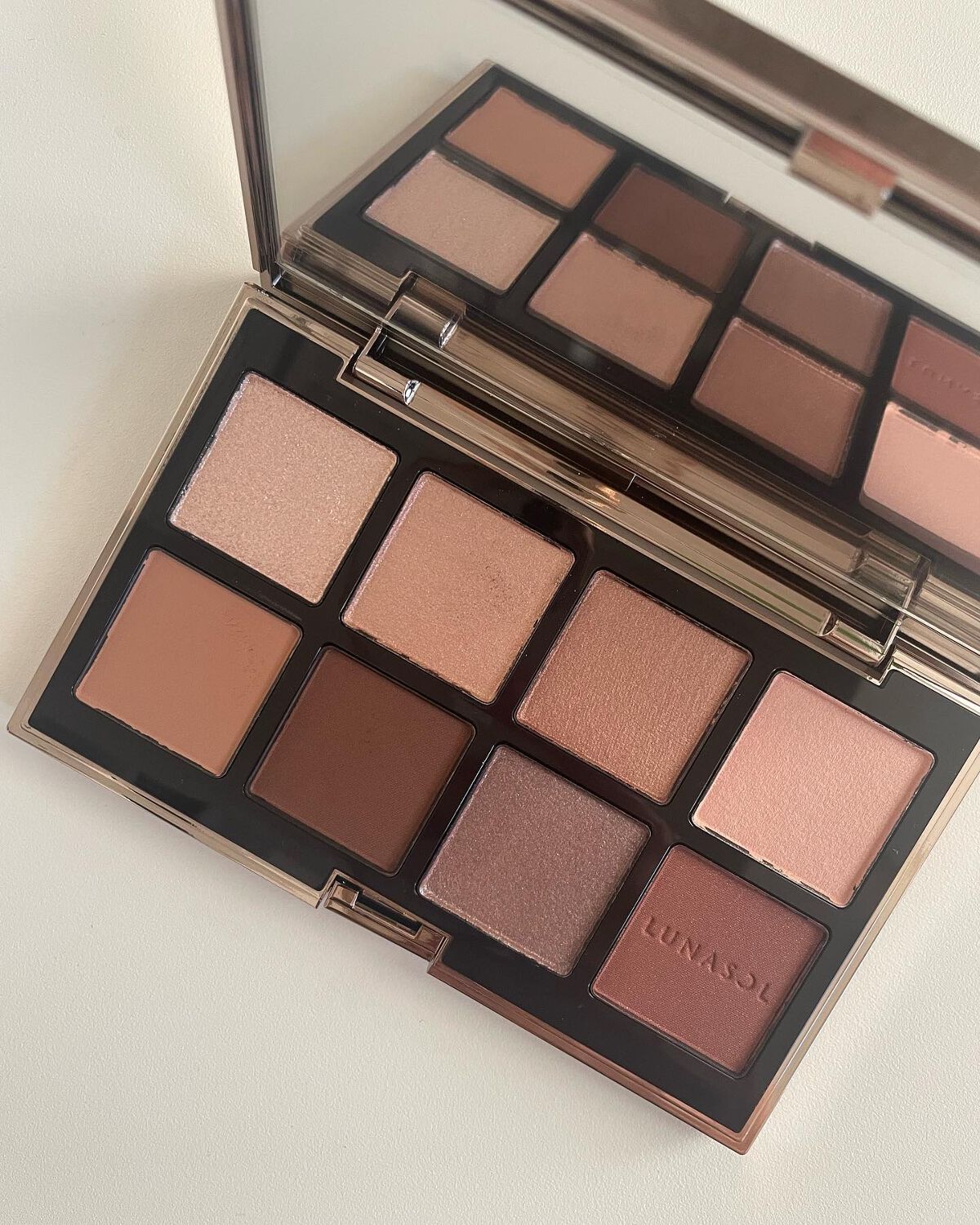 misato | VoCEアンバサダー on LIPS 「ルナソルのホリデー💝コスメ🎄✨アイカラーレーション スペシャル..」(2枚目)