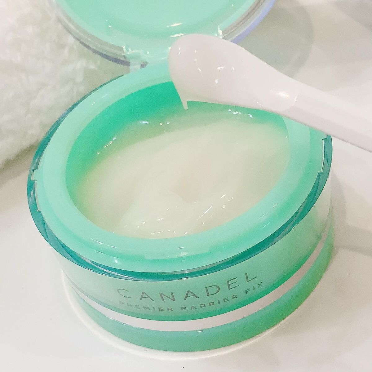 プレミアバリアフィックス /CANADEL/オールインワン化粧品を使ったクチコミ(4枚目)