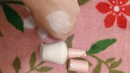 モイスチュアライジング ファンデーション プライマー/PAUL & JOE BEAUTE/化粧下地を使ったクチコミ(2枚目)