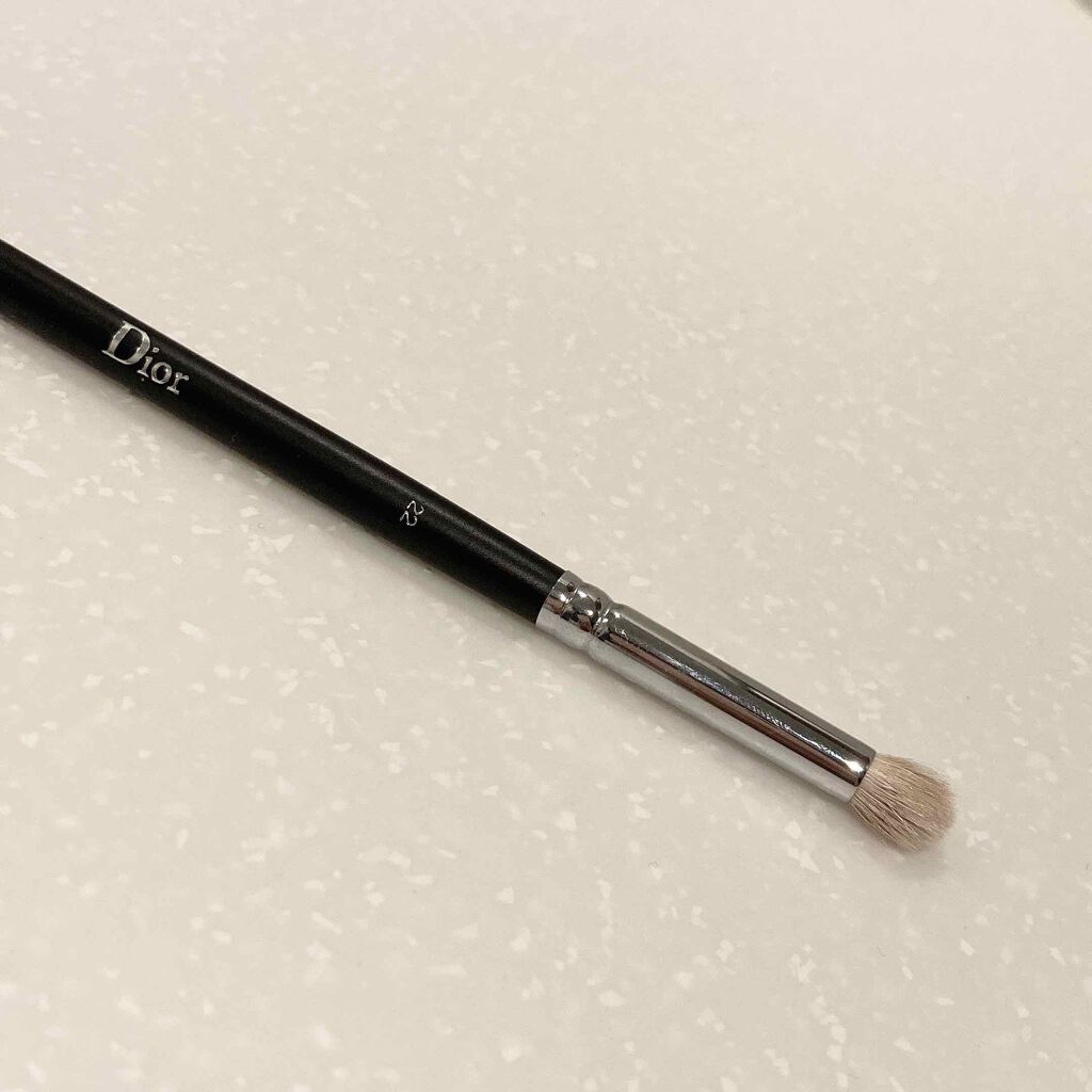 バックステージ アイシャドウ ブレンド ブラシ S/Dior/メイクブラシを使ったクチコミ(2枚目)
