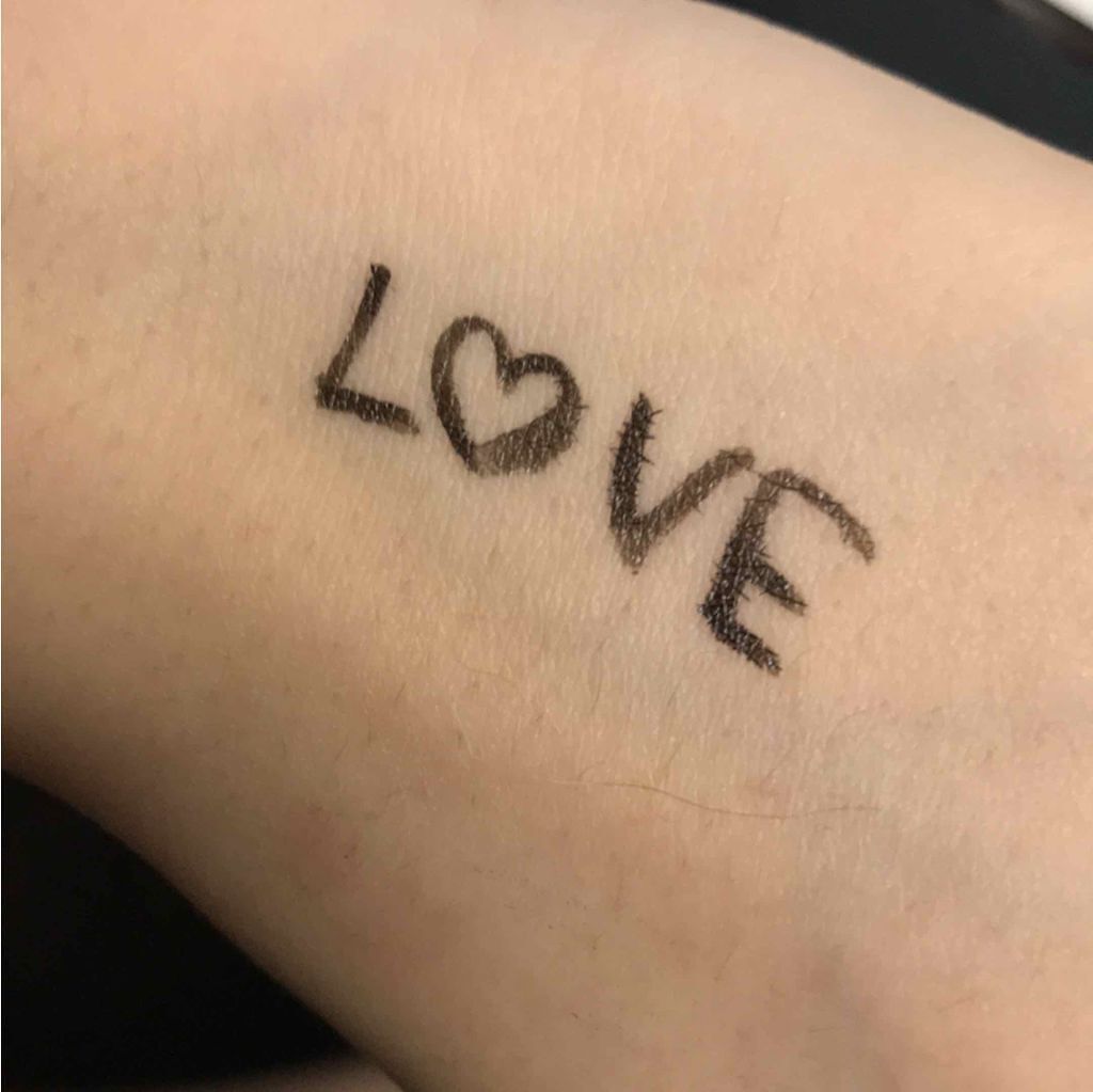 リキッドアイライナー ストロングウォータープルーフ/ミゼルエディ/リキッドアイライナーを使ったクチコミ（2枚目）