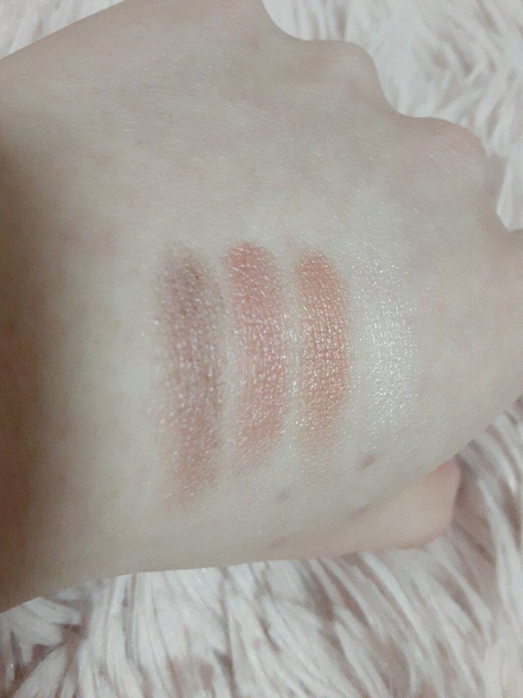 シルキースフレアイズ/キャンメイク/アイシャドウパレットを使ったクチコミ(2枚目)