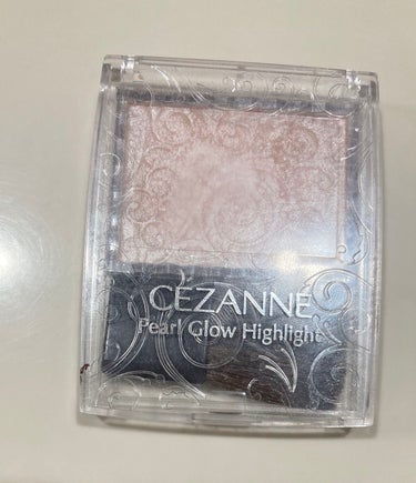 【使った商品】
CEZANNE パールグロウハイライト 01
【色味】
ナチュラルなベージュカラーです！
【ラメorマット】
すごくラメラメで綺麗なツヤ肌に見せてくれます(ˊo̴̶̷̤  ̫ o̴̶̷̤