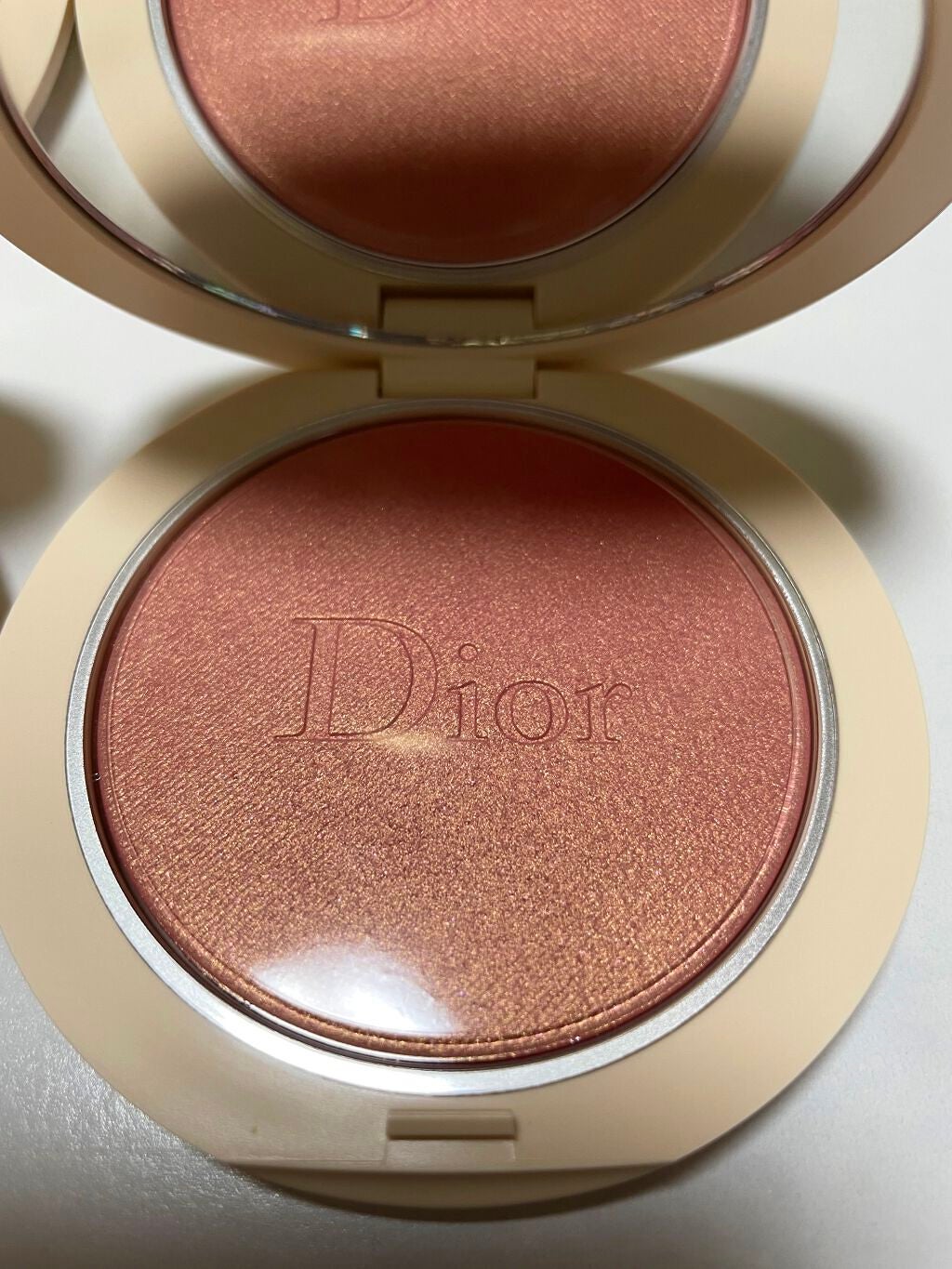 ディオールスキン フォーエヴァー クチュール ルミナイザー/Dior/プレストパウダーを使ったクチコミ(4枚目)