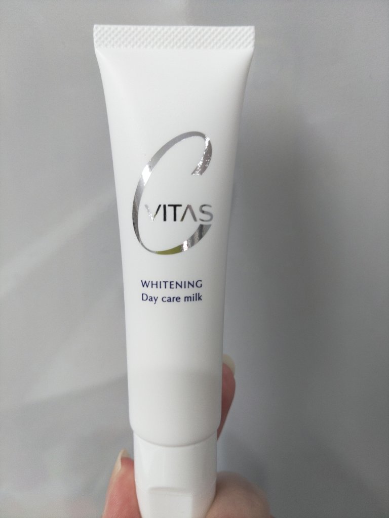 ホワイトニング デイケアミルク/CVITAS/乳液を使ったクチコミ（2枚目）