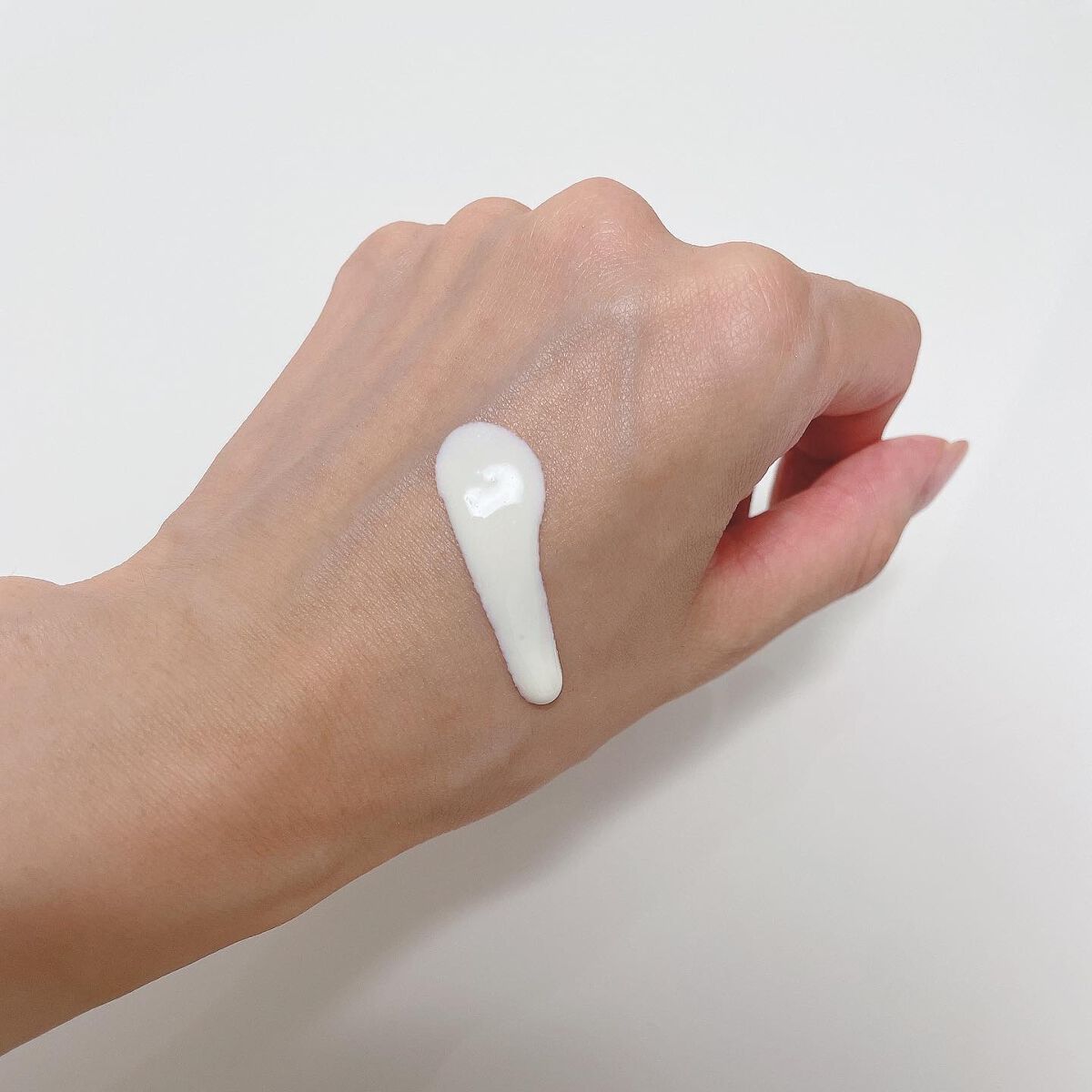 momo on LIPS 「2/21リニューアル// ▷エリクシールブライトニング デー..」(3枚目)