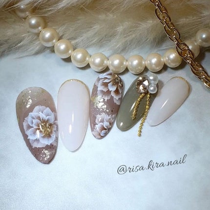 #ネイル,#ジェルネイル,#キラキラネイル,#フラワーネイル,#秋ネイル,#オータムネイルのネイルデザイン