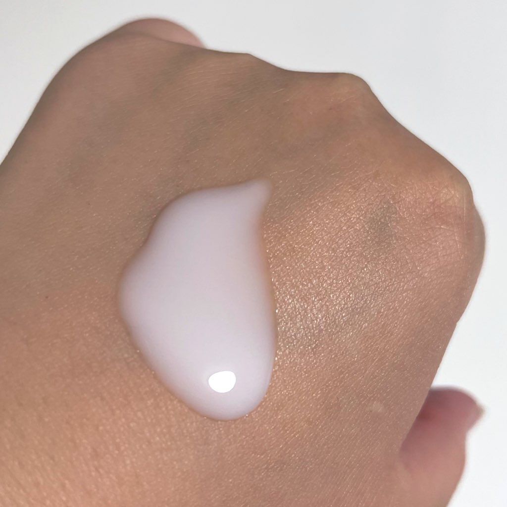 プレミアムボディミルク ホワイトニング【医薬部外品】		/ニベア/ボディミルクを使ったクチコミ（3枚目）