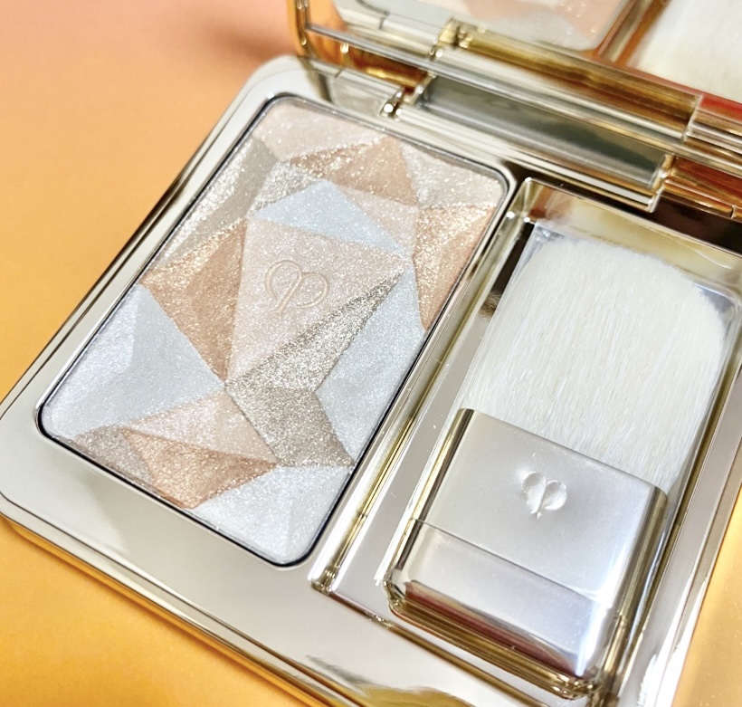 ル・レオスールデクラ /クレ・ド・ポー ボーテ/パウダーハイライトを使ったクチコミ（2枚目）