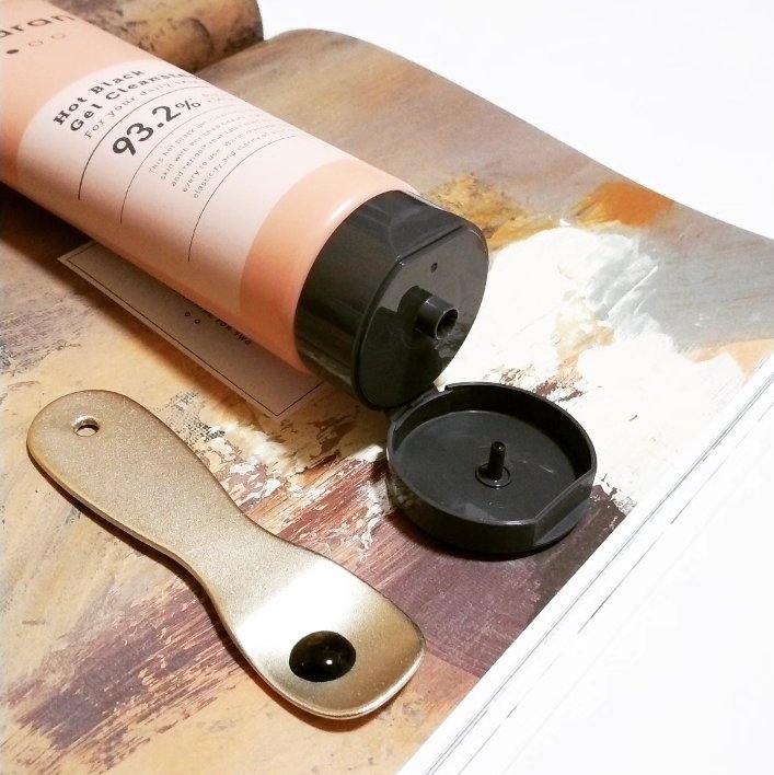 ブラックジェルクレンジング/.akaran/クレンジングジェルを使ったクチコミ（2枚目）