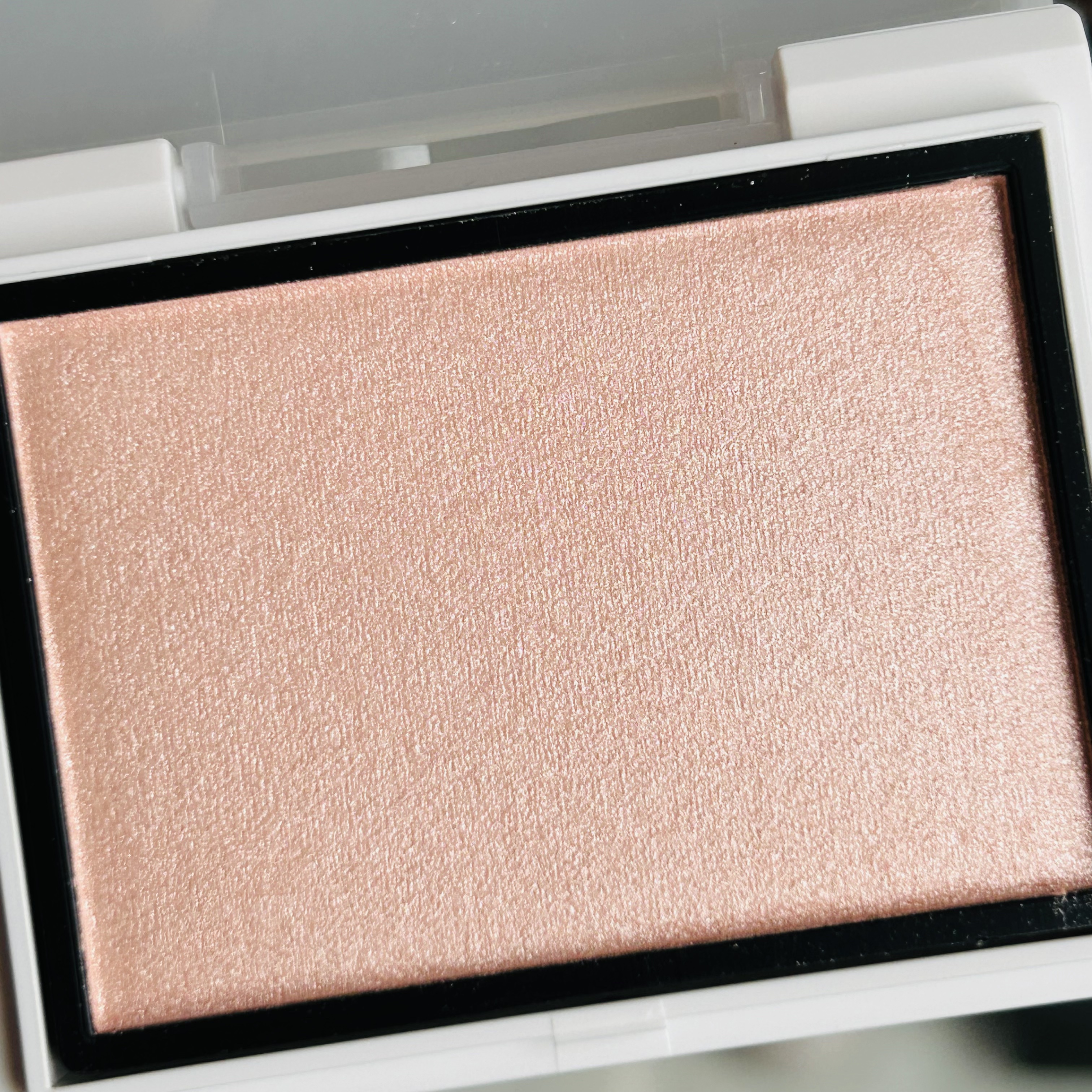 Enamor ジュエリーグロウハイライター/Enamor/パウダーハイライトを使ったクチコミ（3枚目）