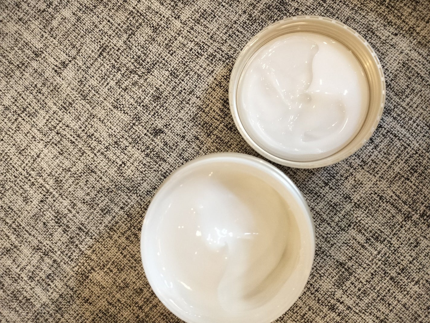 メディカルリンクルジェルクリーム/アカラン/オールインワン化粧品を使ったクチコミ(2枚目)