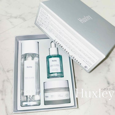 Huxley ハイドレーショントリオのクチコミ「
Huxley ／ ハイドレーショントリオ   ¥9,350+税
＜シリーズ＞ うるおいケア
.....」（1枚目）