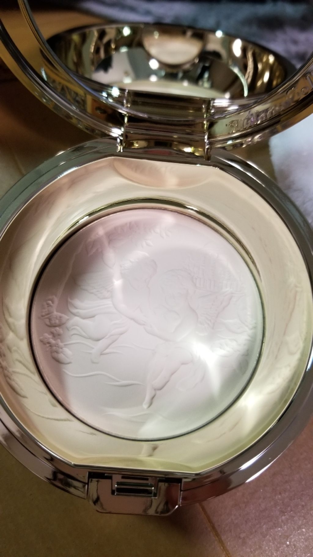 フェースアップパウダー2020/ミラノコレクション/プレストパウダーを使ったクチコミ(4枚目)