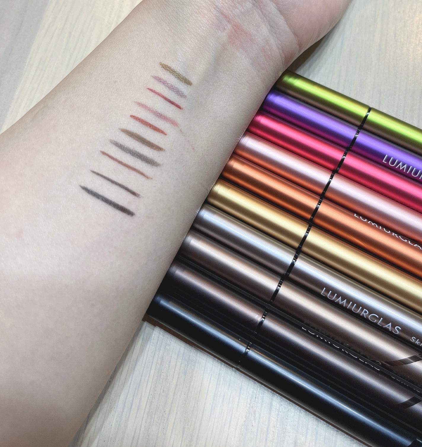 スキルレスライナー/LUMIURGLAS/リキッドアイライナーを使ったクチコミ(5枚目)