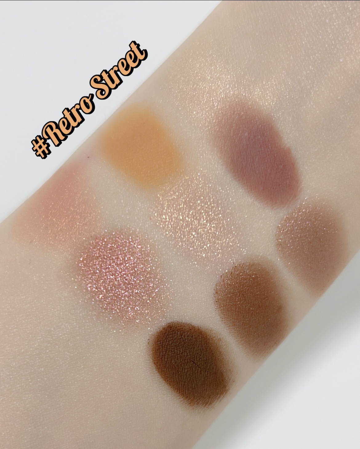 ジュリエ アイシャドウパレット IVY. 2023年夏新作アイシャドウパレット】プレイカラーアイズ レトロ