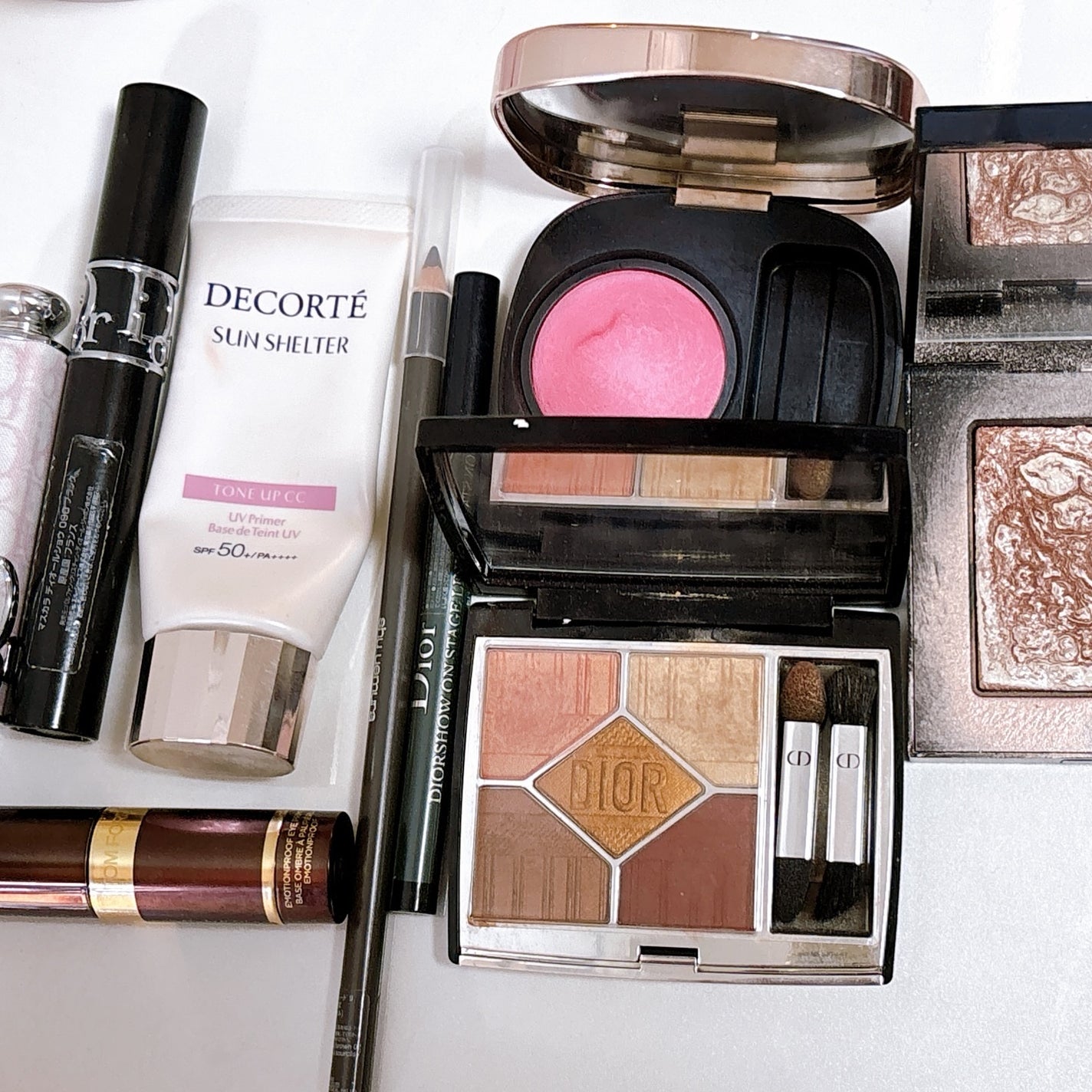 にこちゃんᙏ̤̫⑅* on LIPS 「今日のメイク👀💄💖体調悪いので、悪く見えないように🥹デパコスに..」(2枚目)